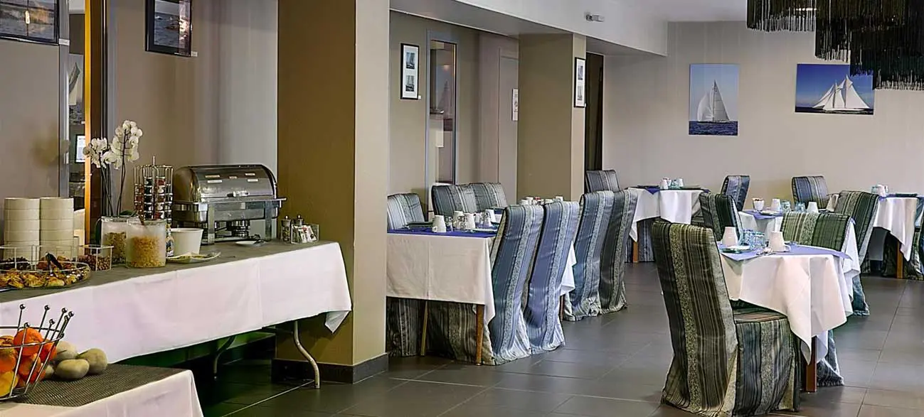 Petit-dejeuner de d'hôtel Best Western à Ouistreham, Normandie