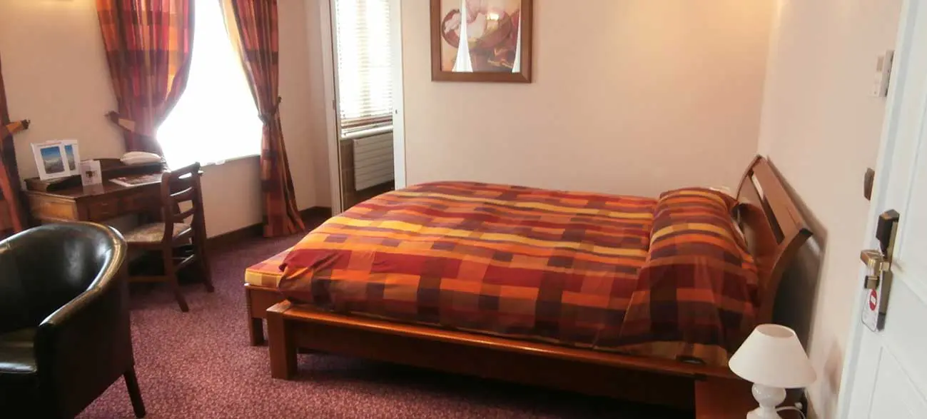 Chambre confort de l'Hôtel Borel en centre ville à Dunkerque