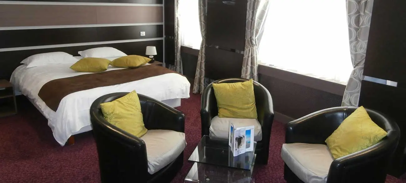 Chambre de l'Hôtel Borel en centre ville à Dunkerque