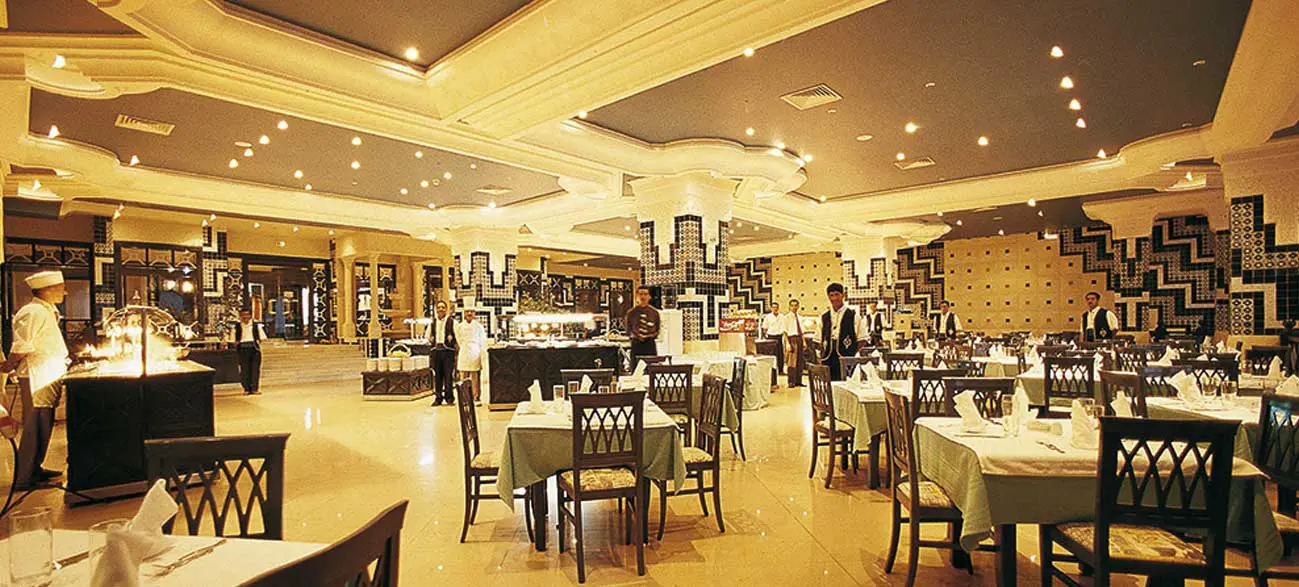 Restaurant de l'hôtel Vincci Helios Beach à Djerba
