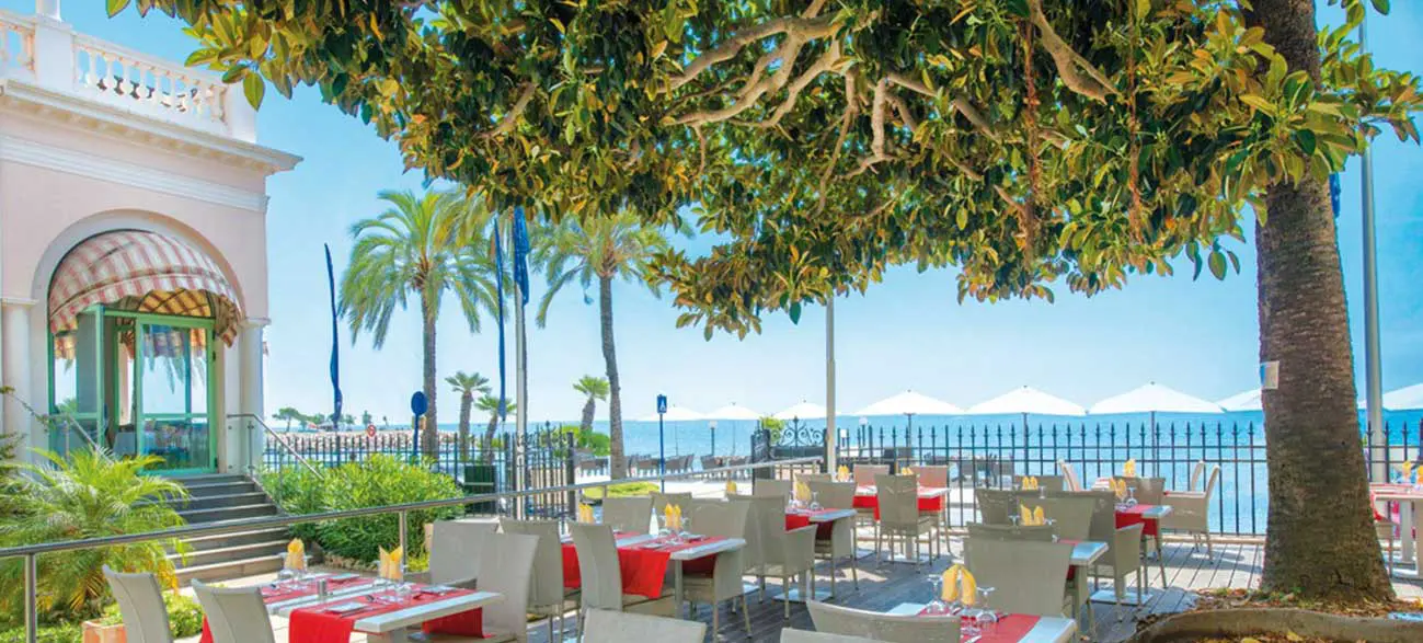 Terrasse de l'hôtel Balmoral à Menton
