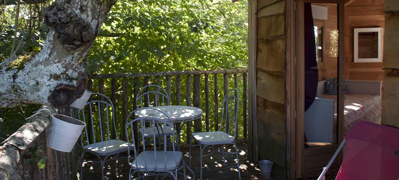 hébergement insolite cabane dans les arbres