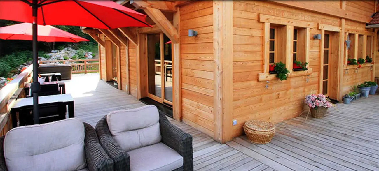 Terrasse Chalet chambres d'hôtes Les Roches Paîtres à Gérardmer