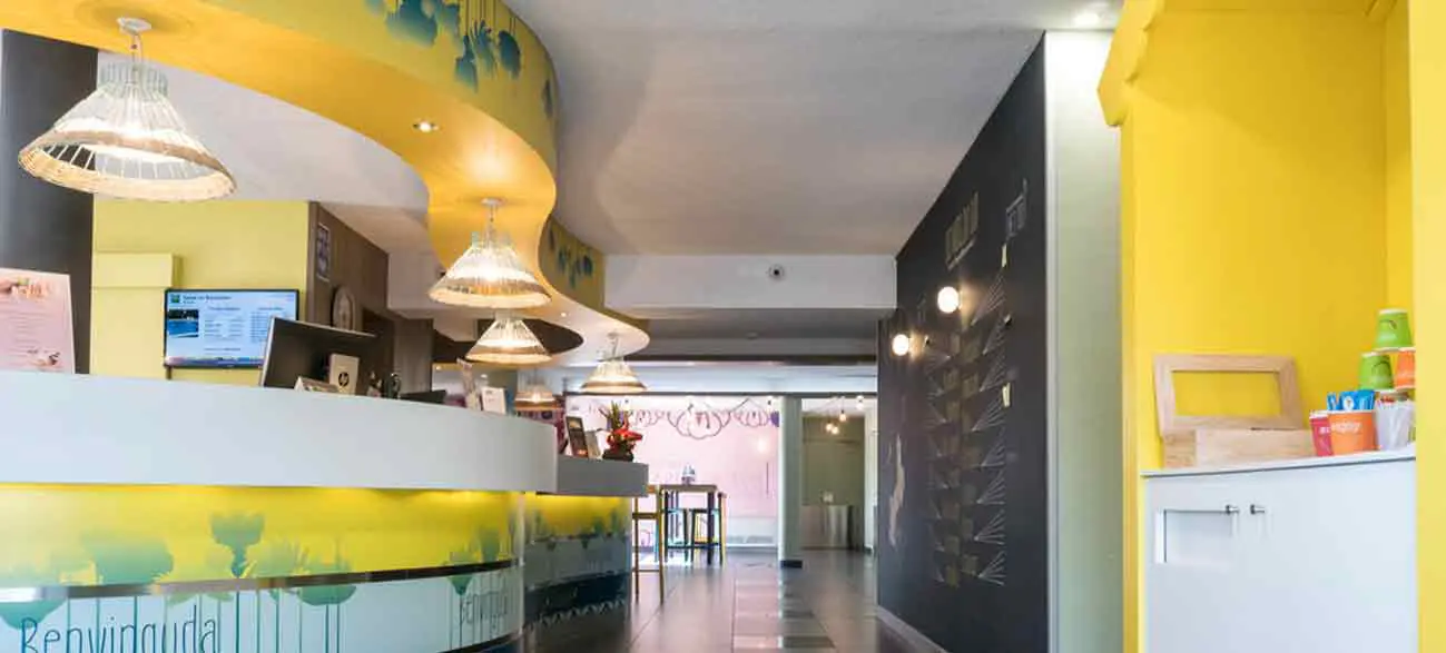 Réception dans un hôtel à Canet-en-Roussillon