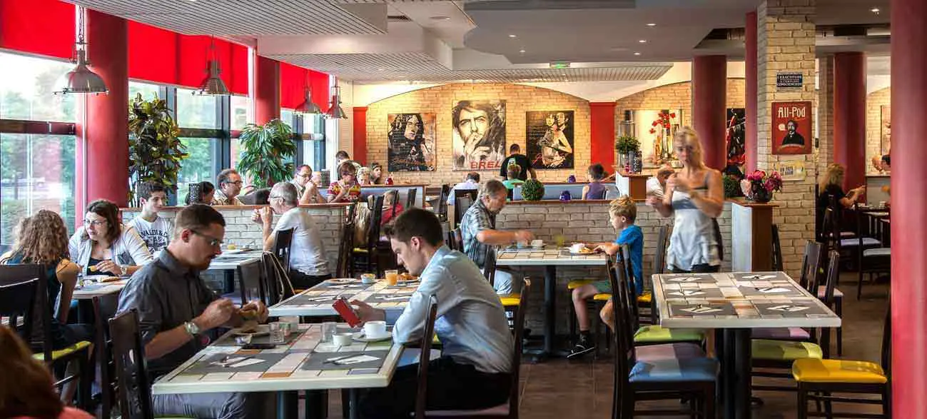 Salle petit-déjeuner Hôtel Altéora site du Futuroscope