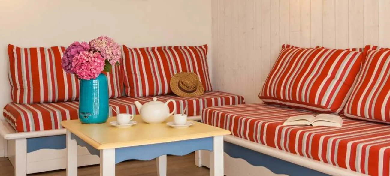 Salon dans appartement en location de vacances Résidence Cap Morgat