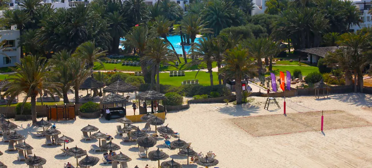 Plage de l'hôtel Odyssée Resort Zarzis Tunisie pour séjour longue durée