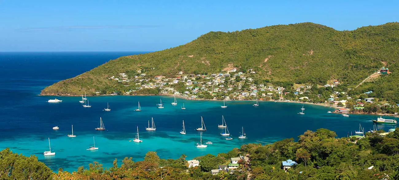 Mouillage à Béquia Iles Grenadines