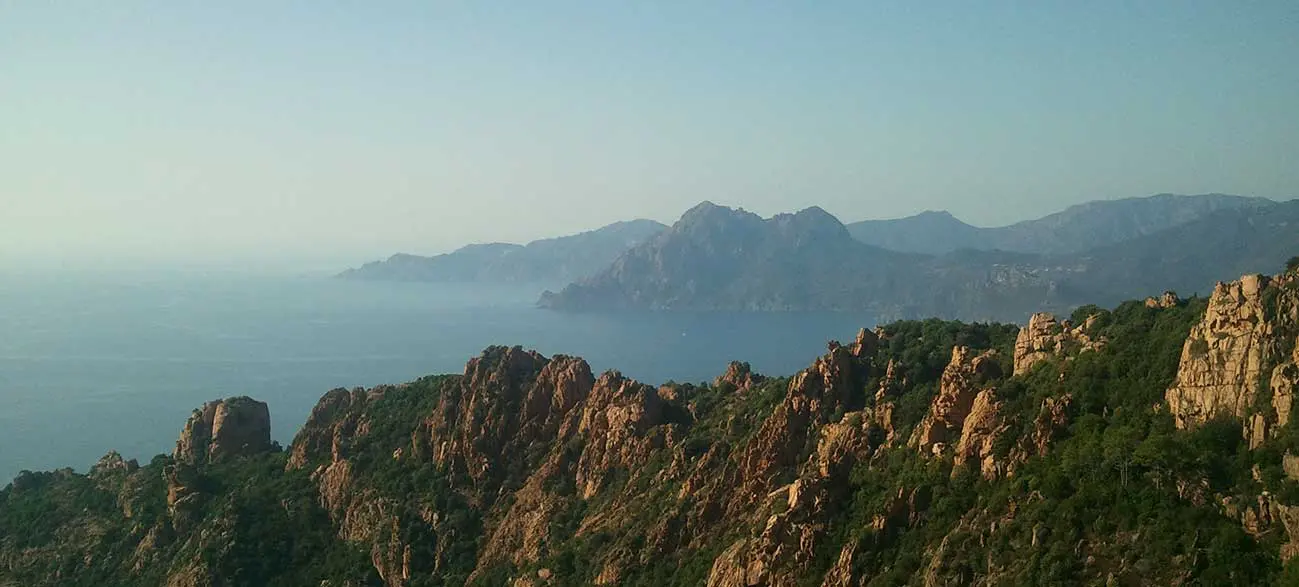 Mer et montagne en Corse