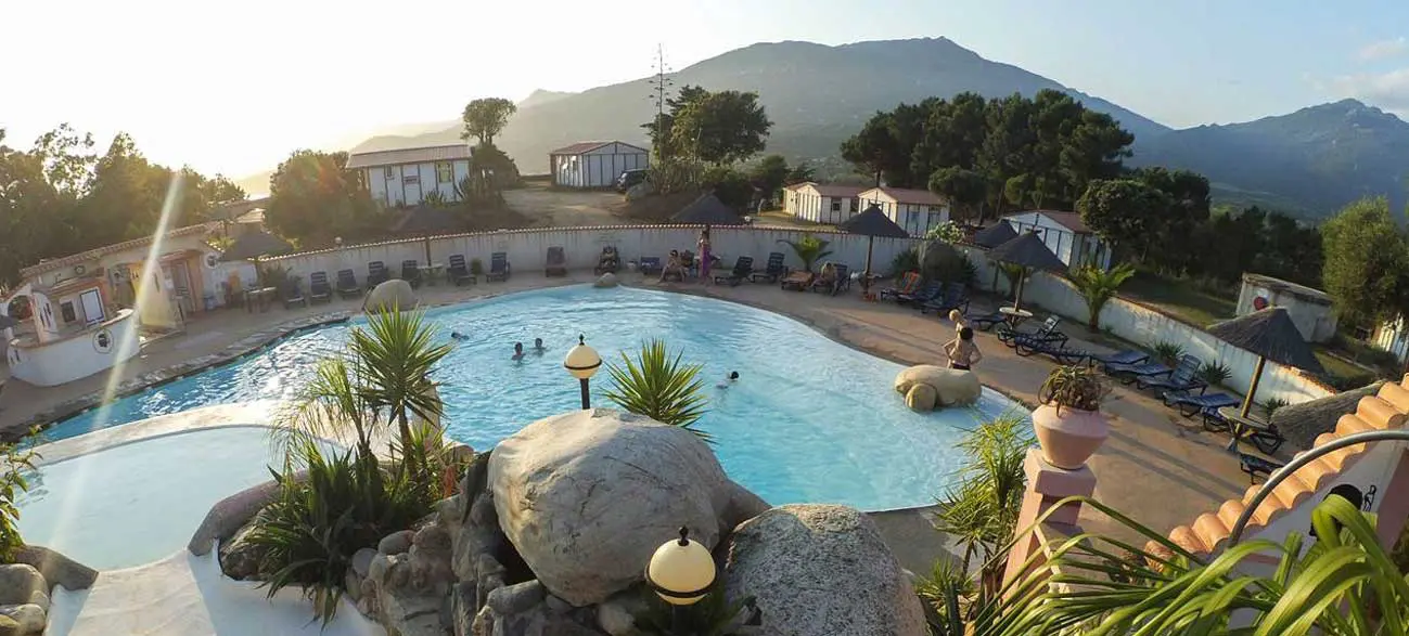 Piscine Camping Tikiti à Propriano en Corse