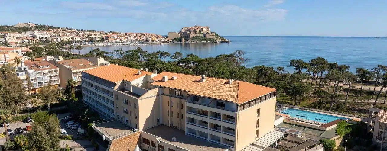 Village Club Miléade de Calvi et baie de Calvi, en Corse