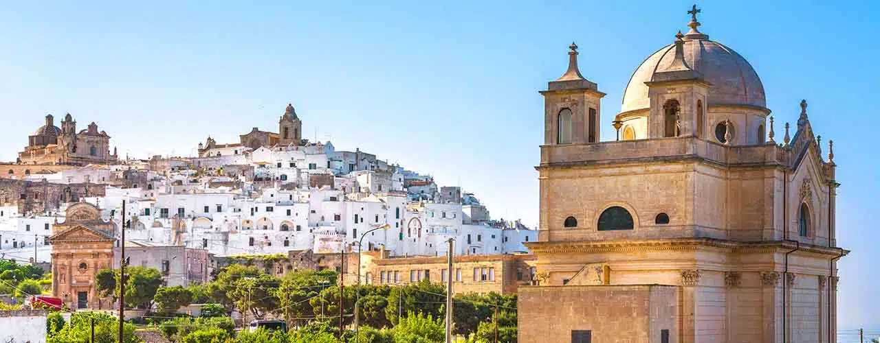 Ville d'Ostuni en Italie dans les Pouilles